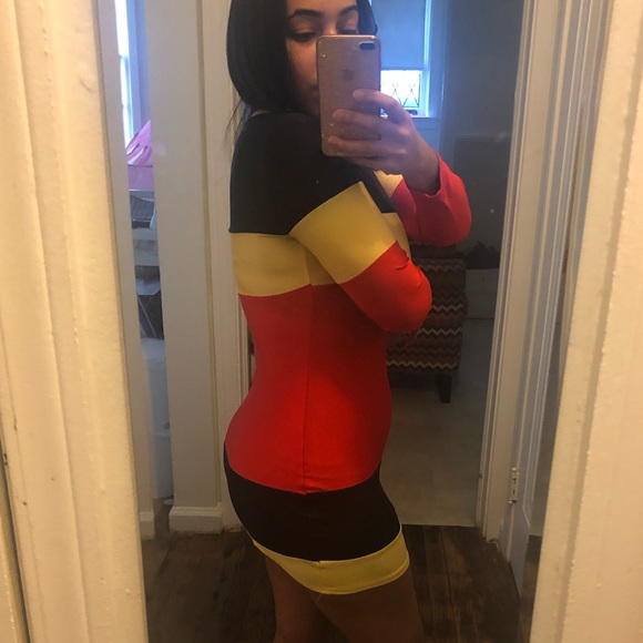 Women’s dress - Picture 2 of 5